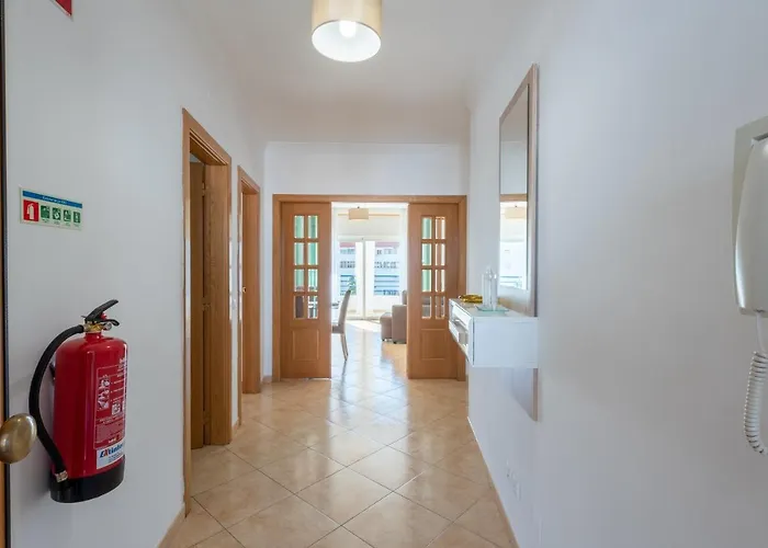 Monarquia - T3 * Quarteira